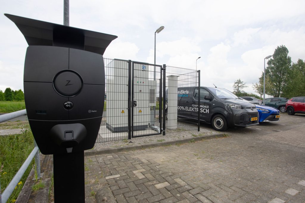 Toyota-dealer Van Ekris zet batterijopslag in tegen netcongestie bij drie vestigingen